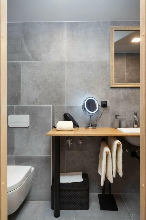 Estonian Design Flat Next To Old Town Apartment Tallinn Luaran gambar